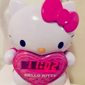 Hello Kitty Alarm Clock/ Clock Projector / Radio